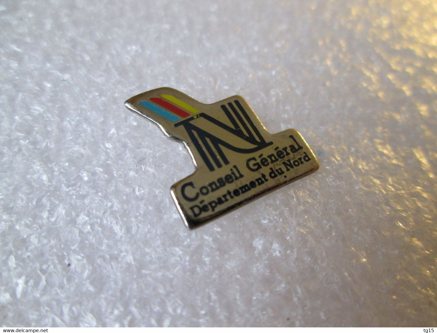 PIN'S     CONSEIL GENERAL  DU NORD - Administrations