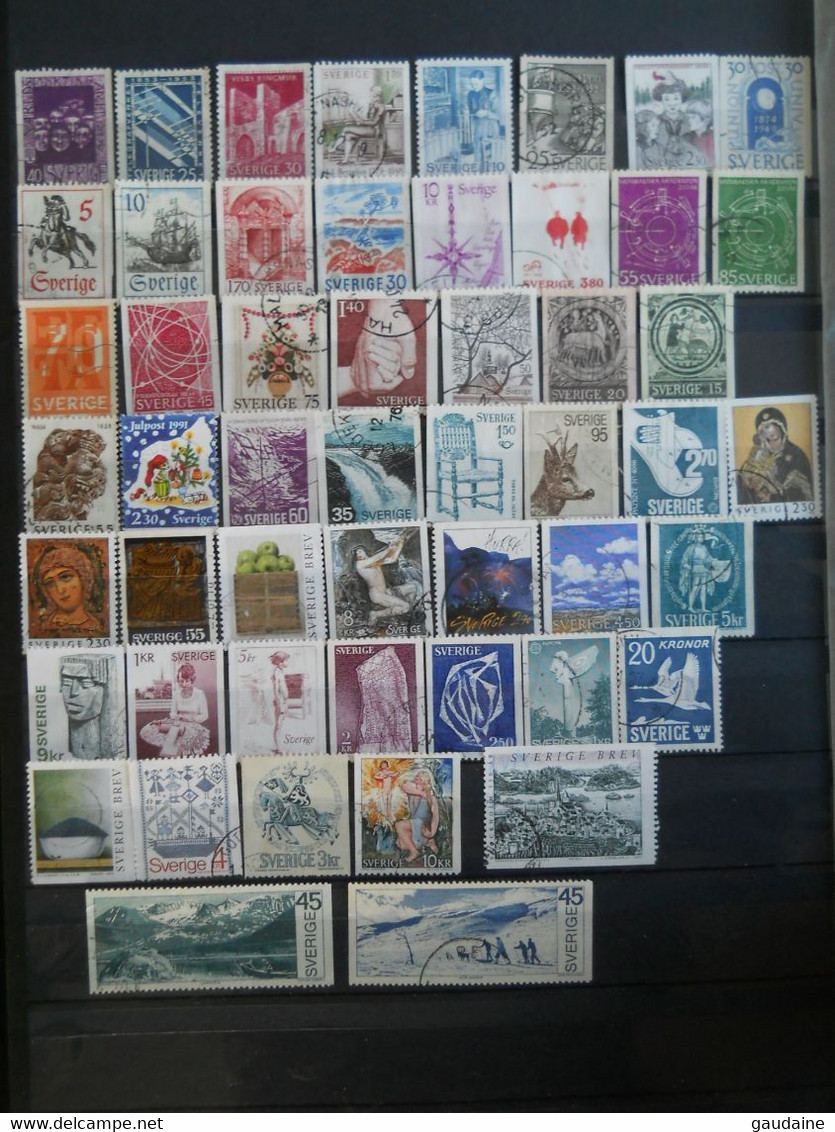 SUEDE - SVERIGE - LOT DE 400 TIMBRES  DIFFERENTS - SET -COLLECTION