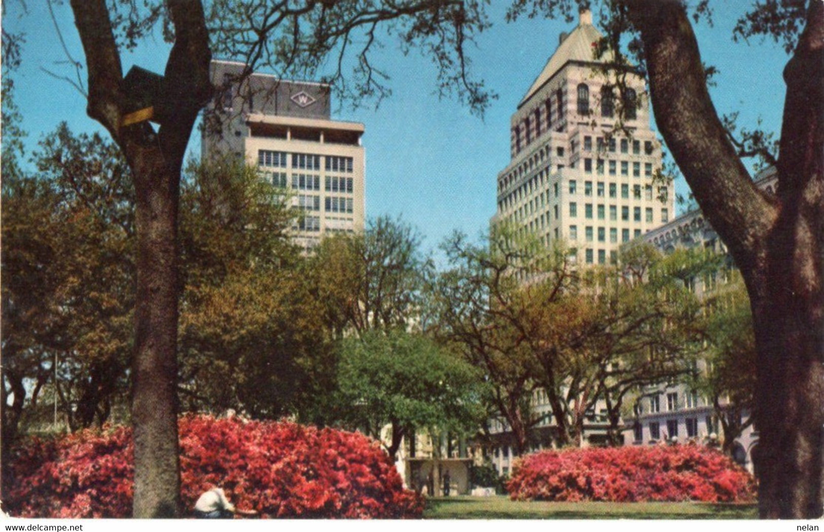 BIENVILLE SQUARE , MOBILE ALABAMA - Mobile