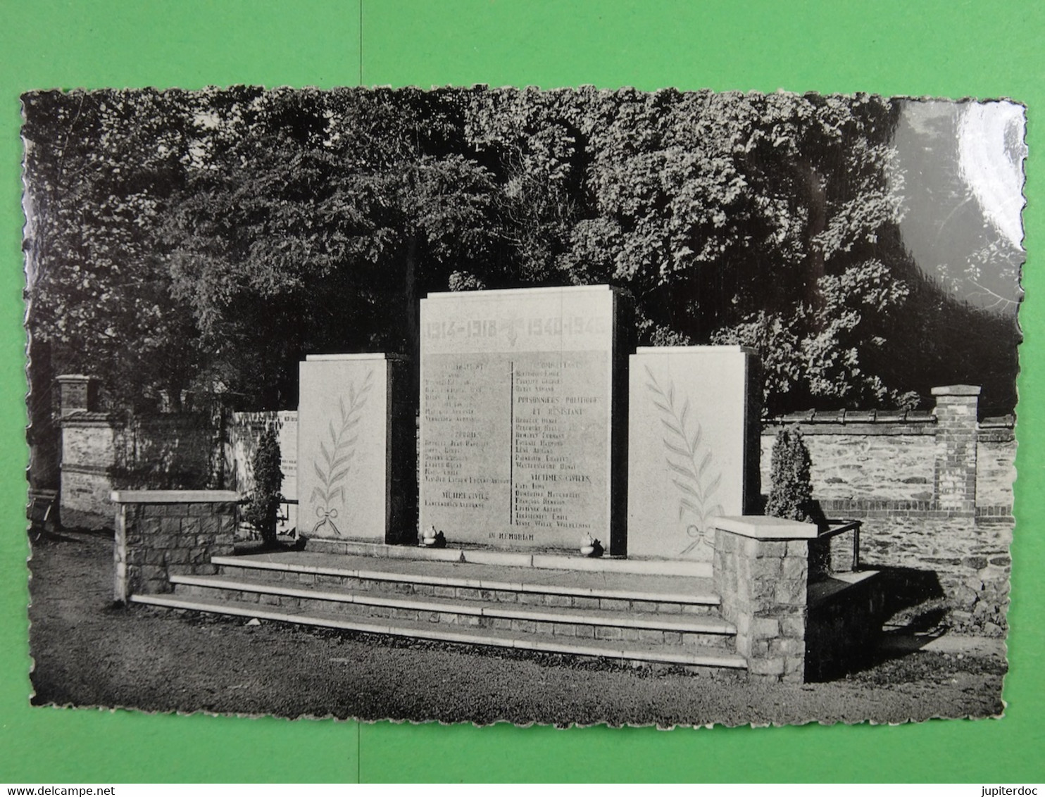 Hennuyères Monument Aux Victimes Des Deux Guerres - Braine-le-Comte