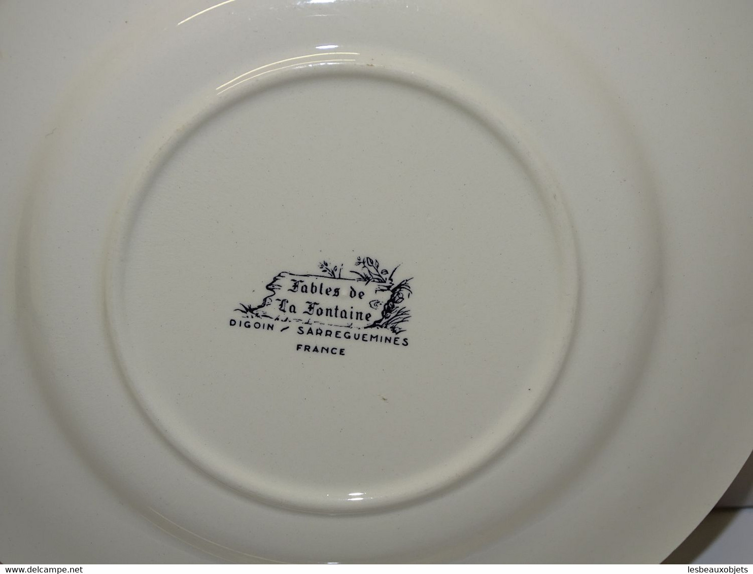 *ANCIENNE ASSIETTE DESSERT CERAMIQUE DIGOIN SARREGUEMINES FABLES LA FONTAINE E