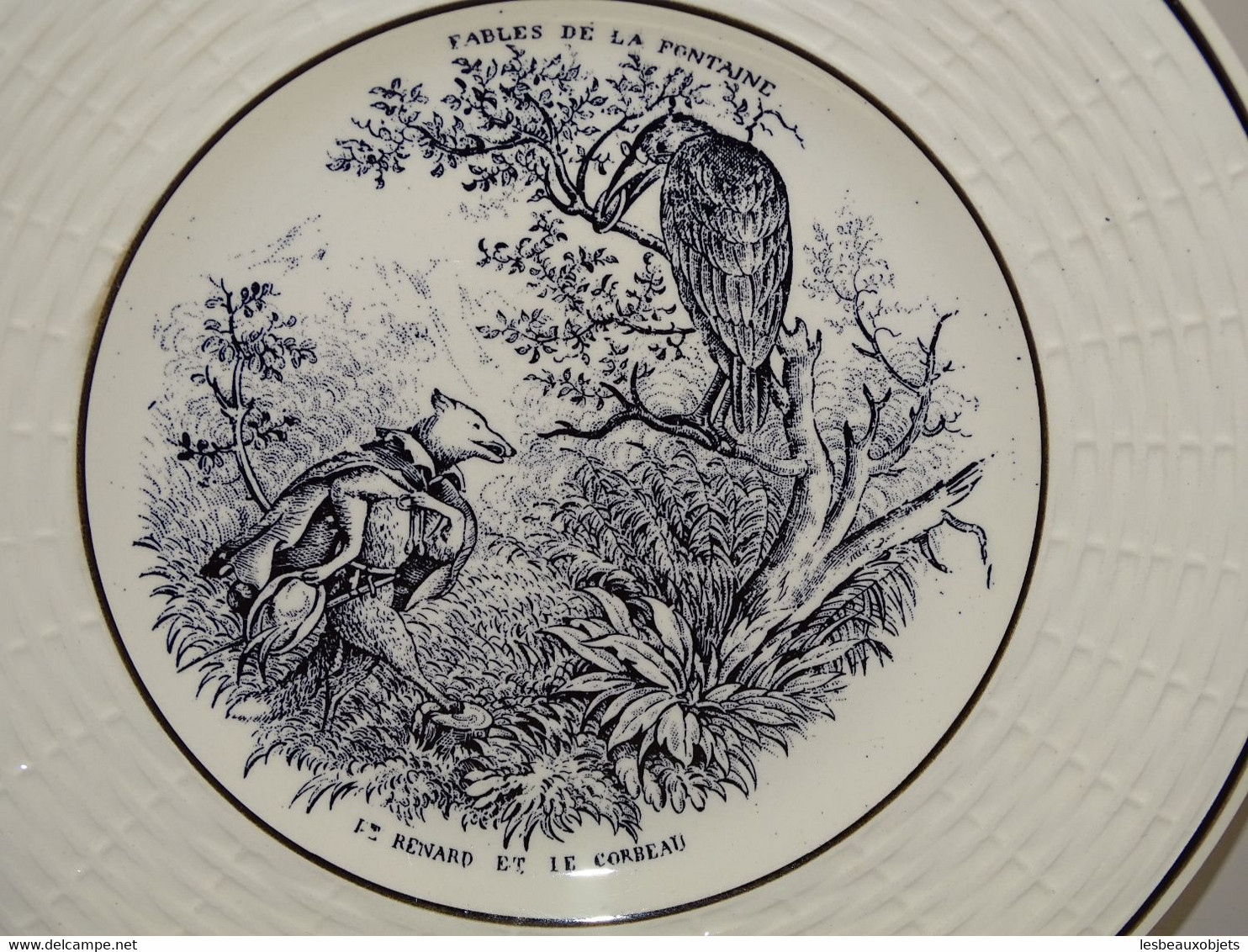 *ANCIENNE ASSIETTE DESSERT CERAMIQUE DIGOIN SARREGUEMINES FABLES LA FONTAINE E