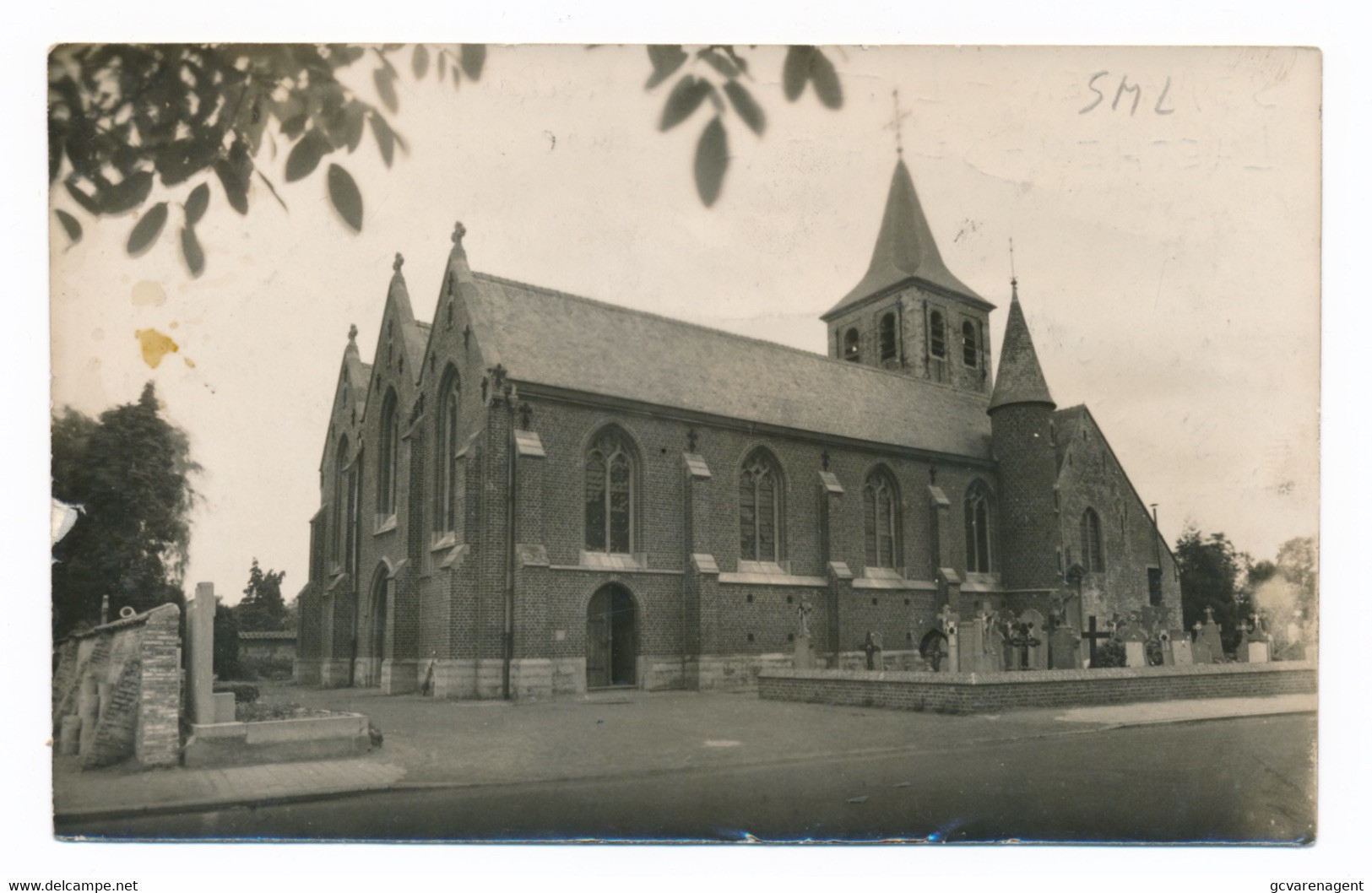 SINT MARTENS LATEM - FOTOKAART  DE KERK  - UITG  : VAN EETVELDE - DE LAENDR  KOSTER DRUKKER      2 SCANS - Sint-Martens-Latem