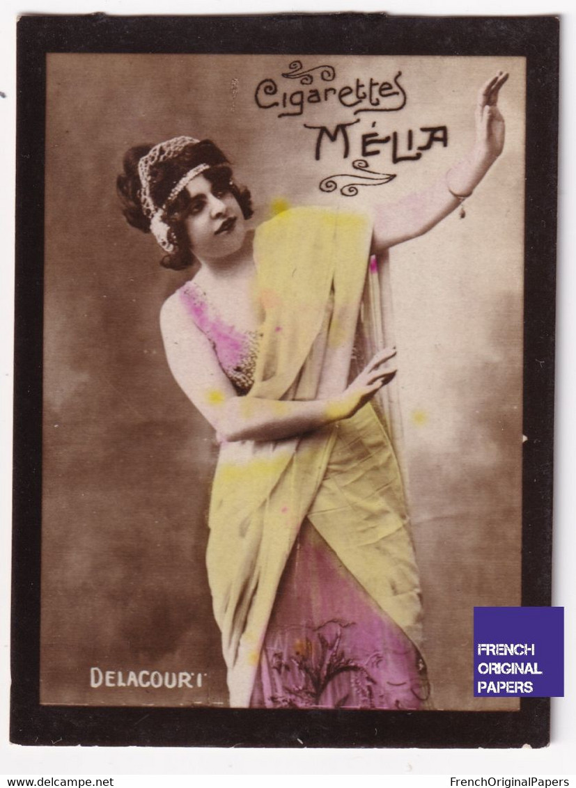 Cigarettes Mélia - Années 1925/30s - Photo Femme Artiste DELACOURT Lady Pin-up Woman Art Deco Artist Robe Mode A68-19 - Sigarette (marche)