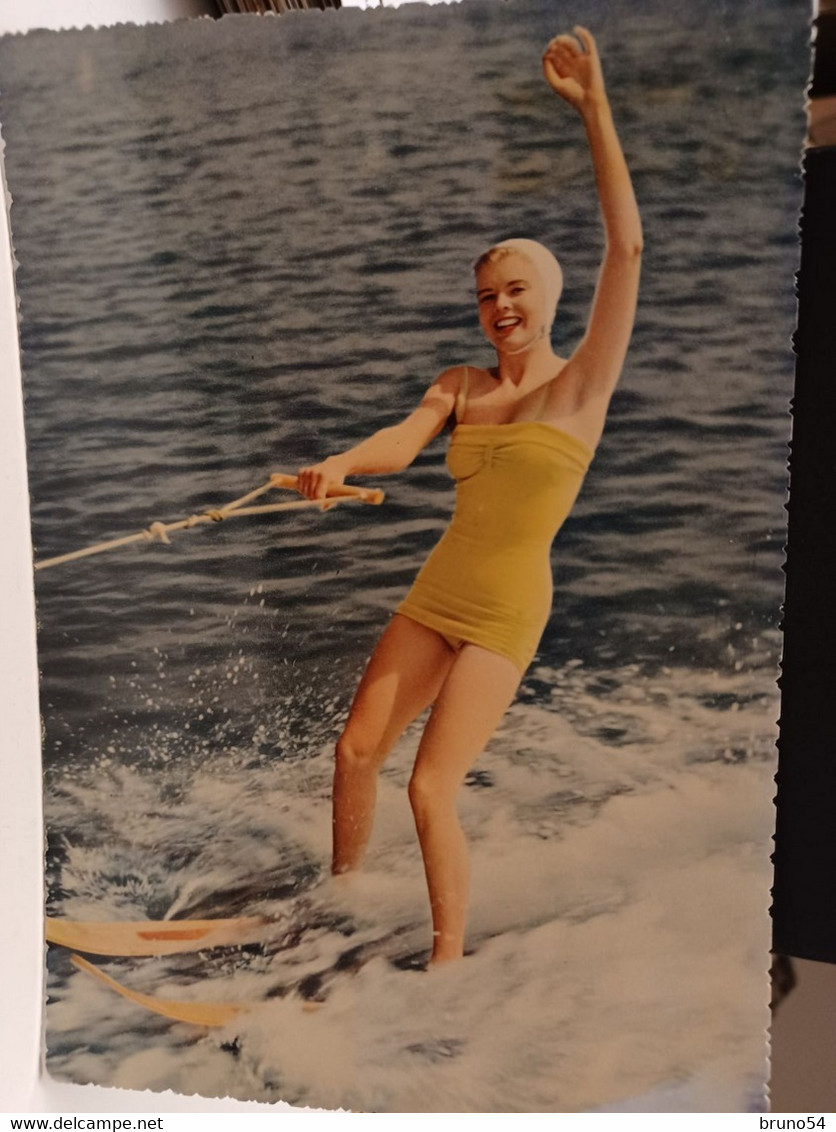 Cartolina Donna Fa Sci Nautico ,water Ski 1951 - Waterski