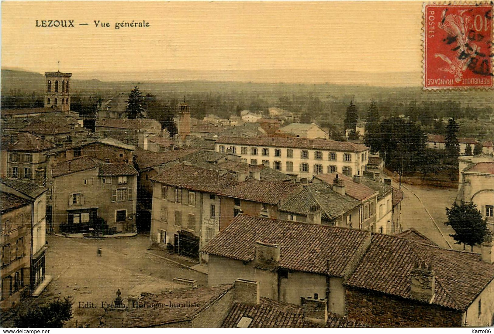 Lezoux * Vue Générale * La Place * Cpa Toilée Colorisée - Lezoux