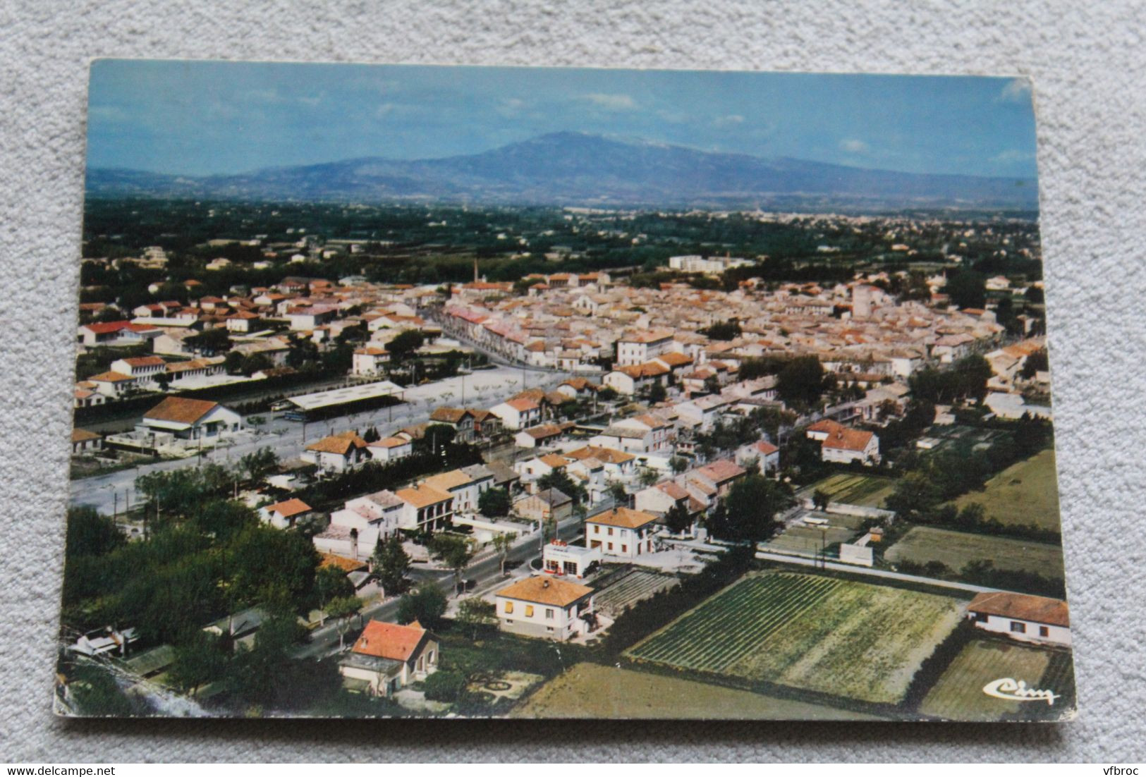 Cpm, Monteux, Vue Générale Aérienne, Au Fond Le Mont Ventoux, Vaucluse 84 - Monteux