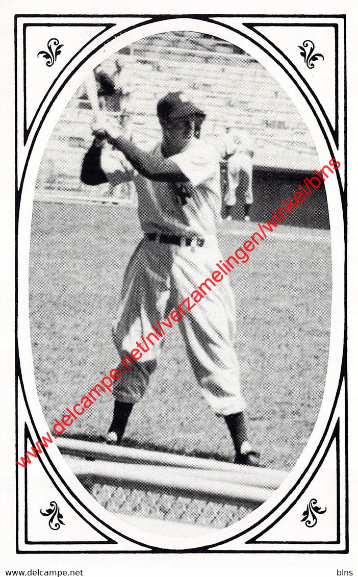 Joe DiMaggio - Yankee Clipper  - Baseball Postcard - Andere & Zonder Classificatie