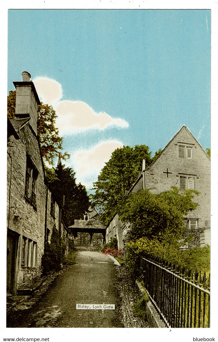 Ref 1530 -  Postcard - Bisley Church Lych Gate & Cottages - Gloucestershire - Other & Unclassified