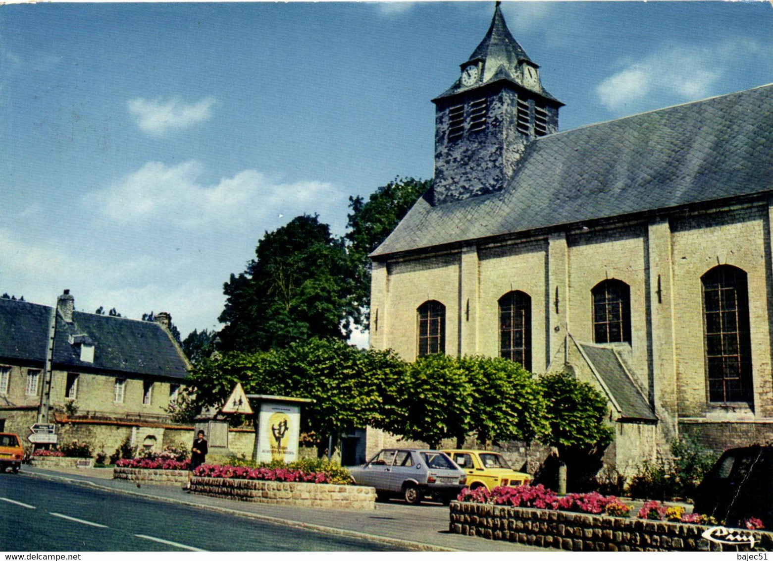 Aubigny En Artois - L'église "autos" - Aubigny En Artois