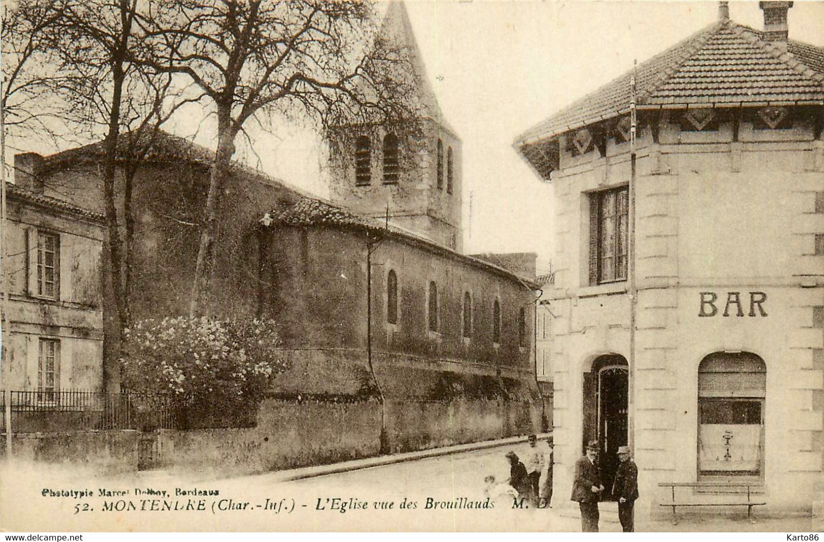 Montendre * L'église Vue Des Brouillards * Bar * Rue - Montendre