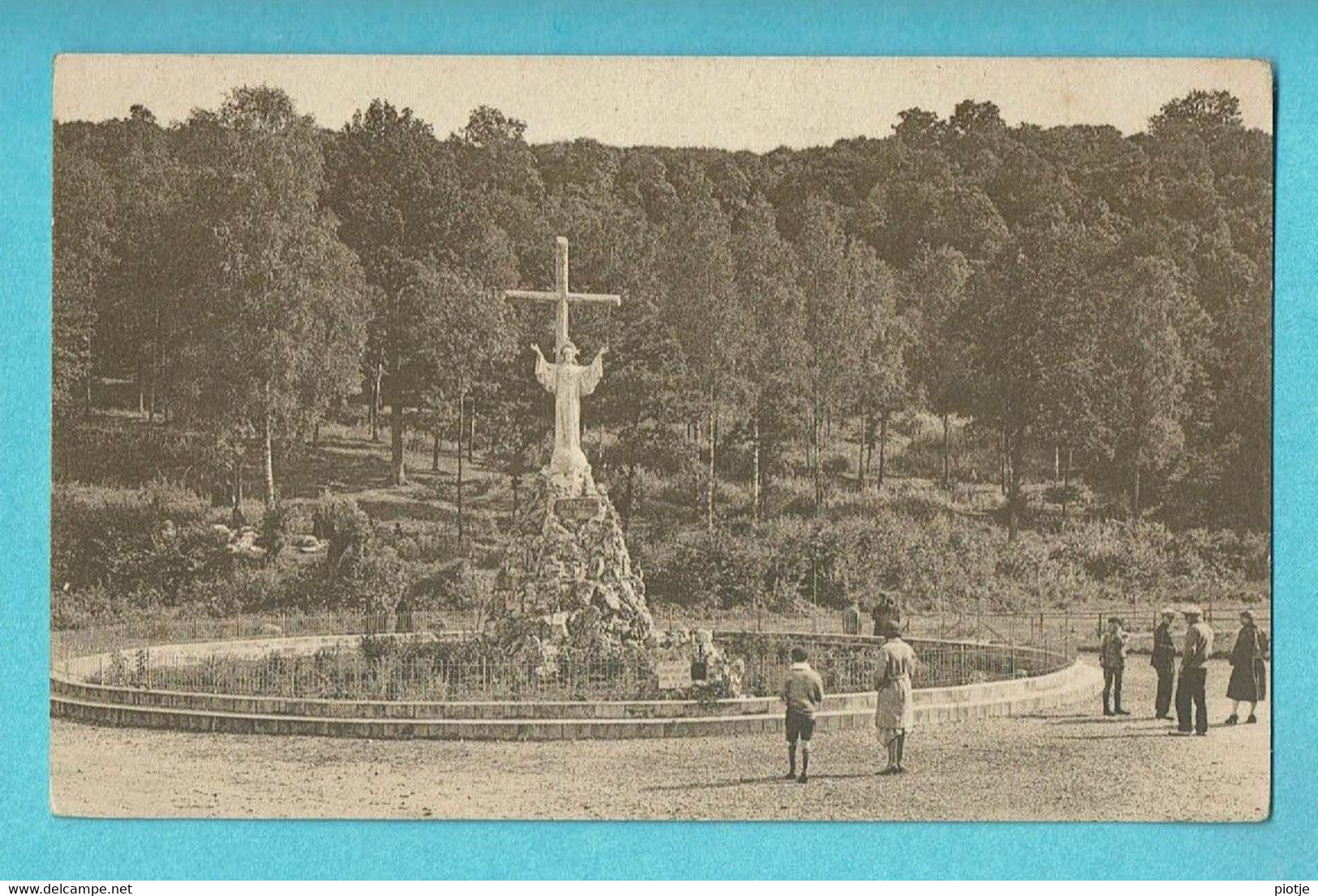 * Yvoir (Namur- La Wallonie) * (Nels, Ern Thill) Entrée De L'esplanade, Statue Du Sacré Coeur, Grotte, Croix, Animée - Yvoir