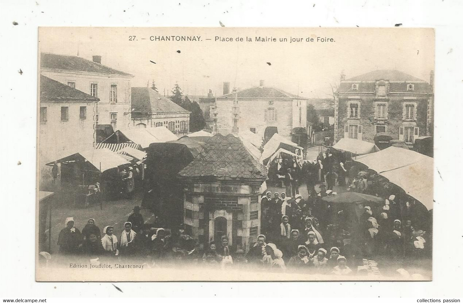 JC, Cp , 85 , CHANTONNAY , Place De La Mairie Un Jour De Foire , Commerce , Vierge - Chantonnay