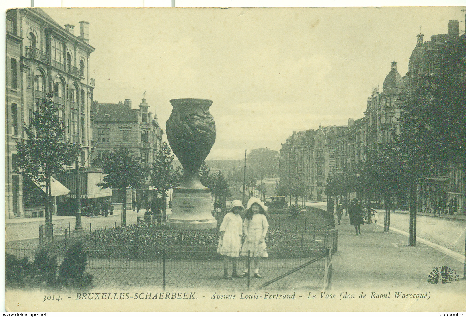 BRUXELLES- SCHARBEEK. Avenue Louis Bertrand. Le Vase ( Don De Raoul Warocqué ) - Schaerbeek - Schaarbeek