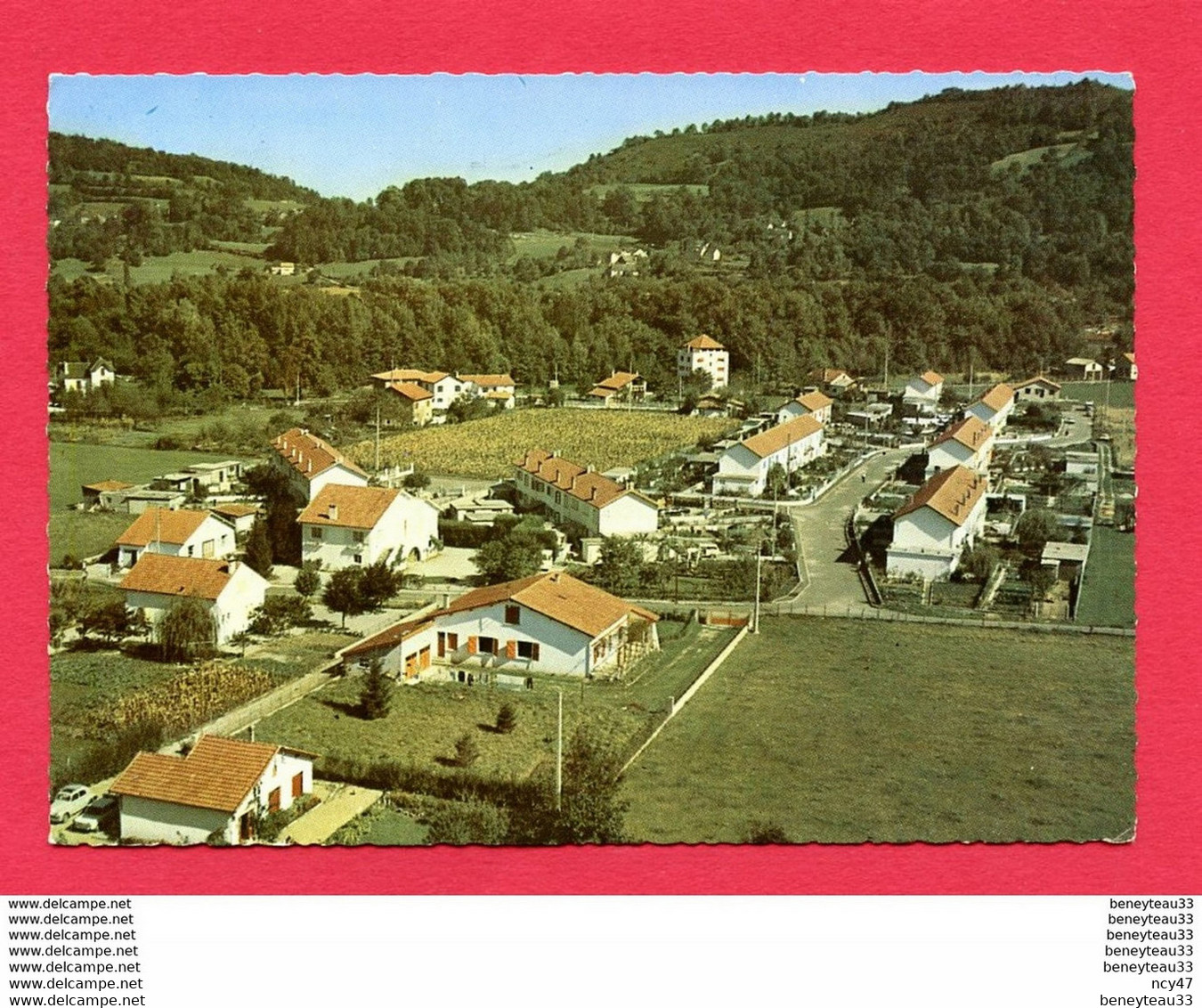 CPSM (Réf : Z066) ARUDY (64 PYRÉNÉES ATLANTIQUES) La Cité Des Castors Au Fond Le Col De Sevignacq - Arudy