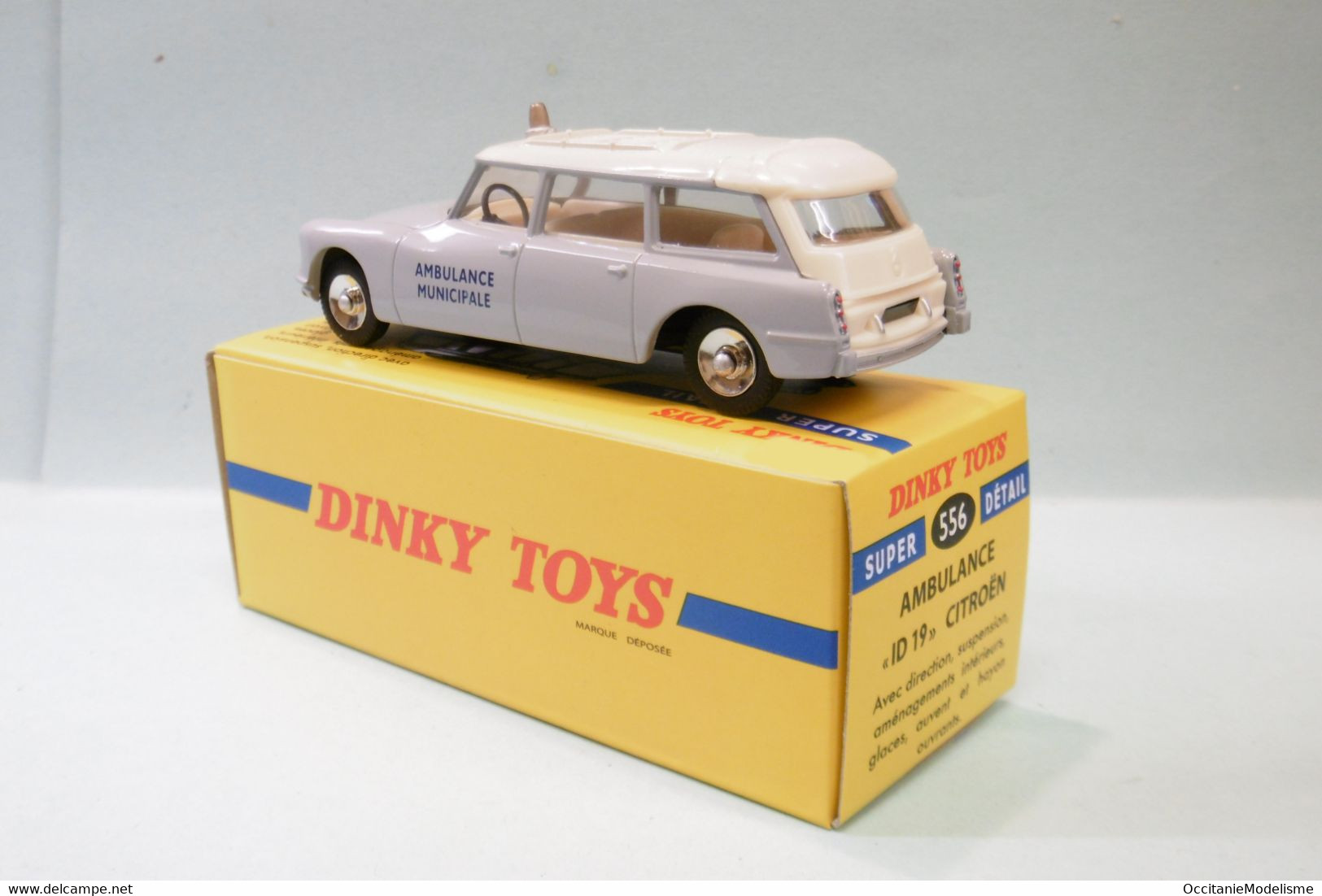 Dinky Toys / Atlas - CITROEN ID19 Break AMBULANCE Municipal Réf. 556 Neuf NBO 1/43 - Dinky