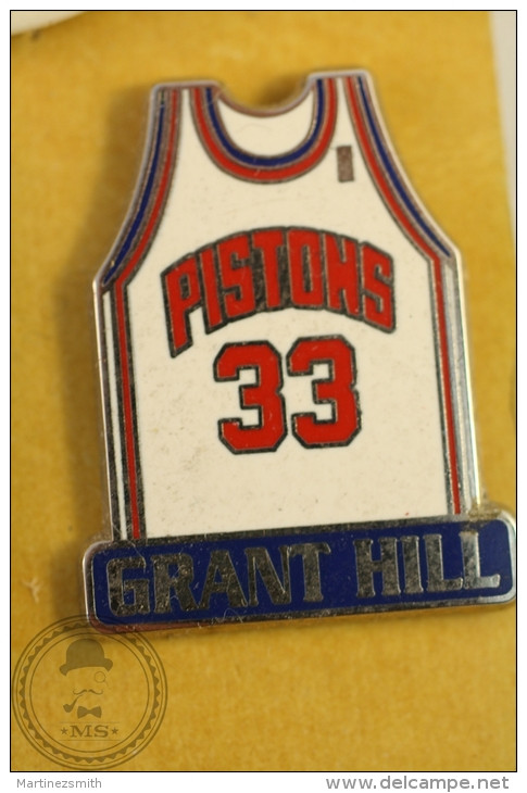 Grant Hill - Basketball Pistons Team No 33 T-Shirt, NBA  Pin Badge  - #PLS - Basketball