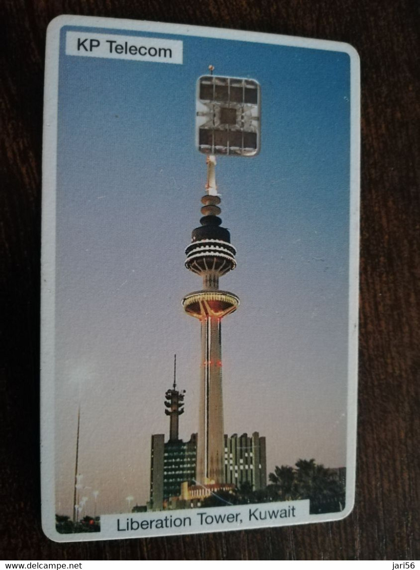 KUWAIT  CHIP CARD LIBERATION TOWER   / KWT 60  KD 5  Fine Used Card  ** 9081** - Kuwait