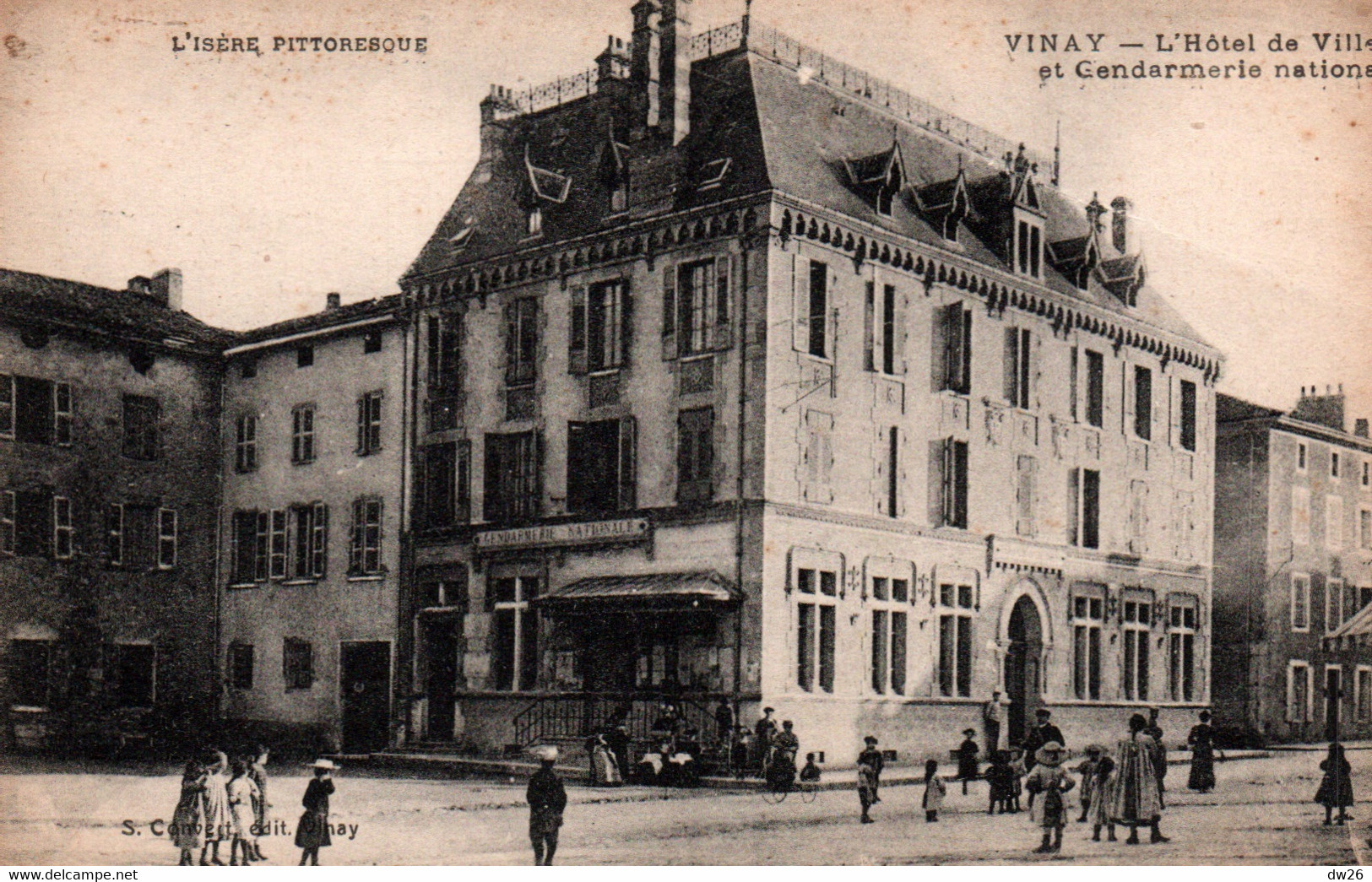 Vinay (L'Isère Pittoresque) L'Hôtel De Ville Et La Gendarmerie - Edition Convert - Carte Animée - Vinay