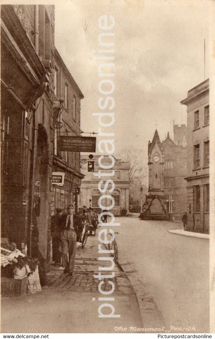 PENRITH THE MONUMENT OLD B/W POSTCARD CUMBRIA - Penrith