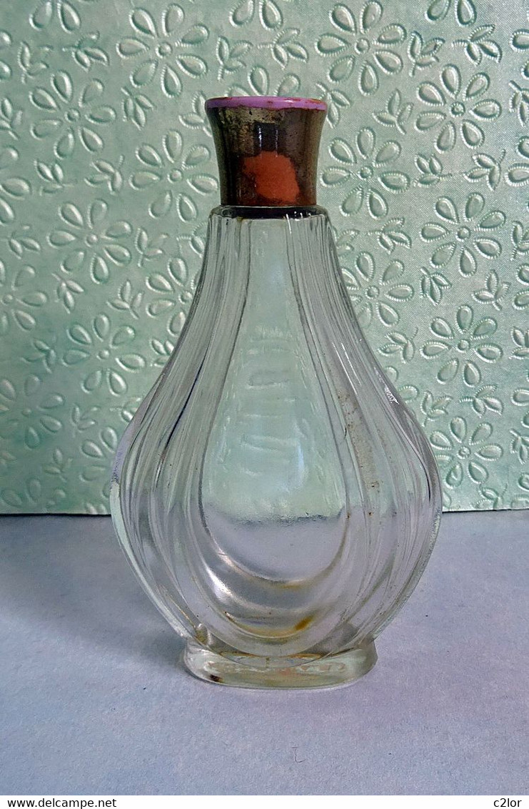 Ancien Flacon Avec Bouchon "CHANTILLY " (Houbigant ?)T Eau De Parfum 60 Ml VIDE/EMPTY Pour Collection - Bottles (empty)