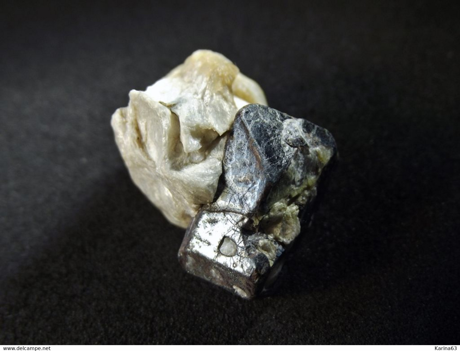 Martite (Hematite Pseud. Magnetite), Hydrotalcite On Lizardite Matrix - 2.5 X 2 X 1 Cm - Øvre Dypingdal - Viken - Norway - Minéraux