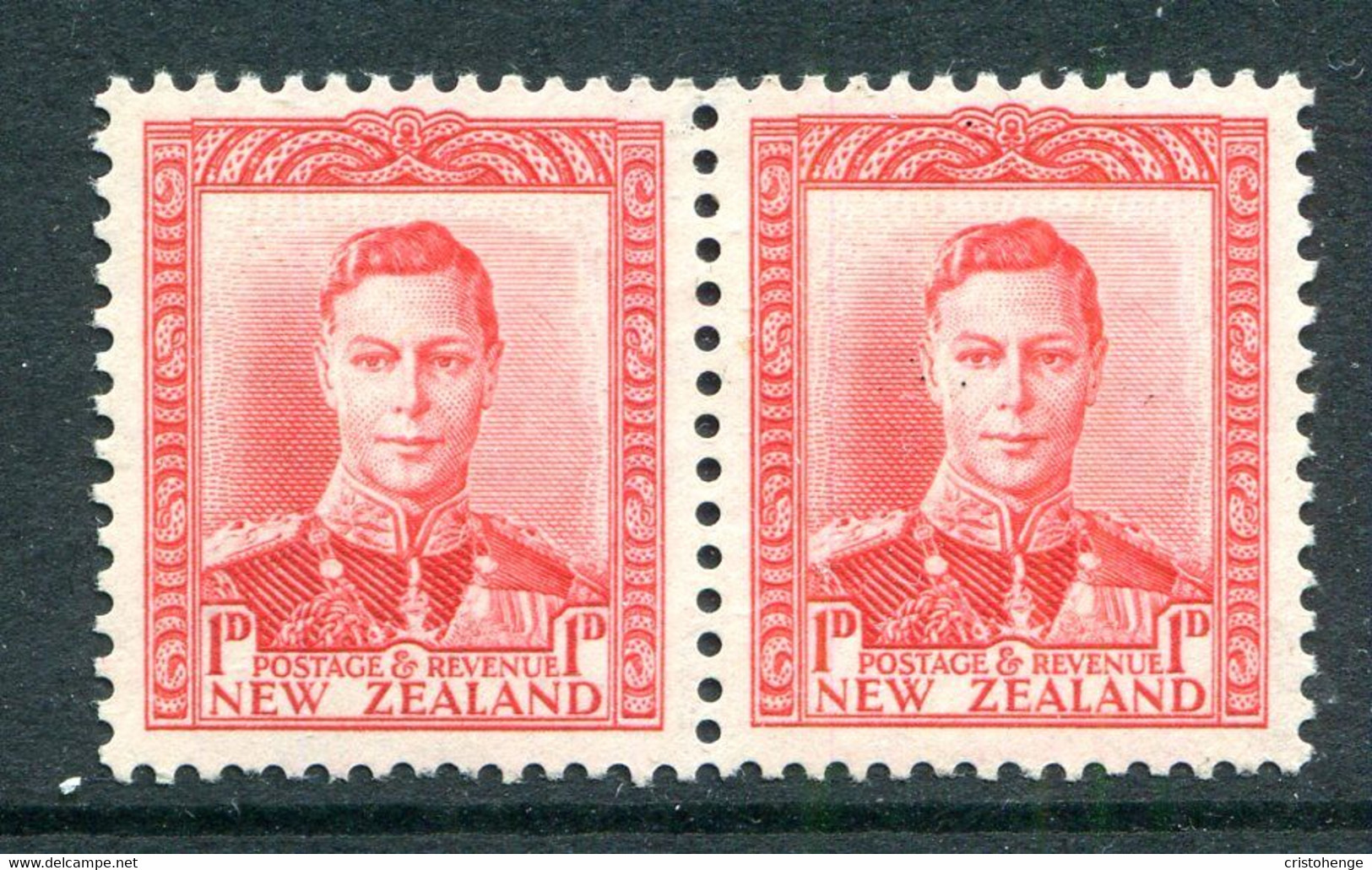 New Zealand 1938-44 King George VI Definitives - 1d Scarlet Pair HM (SG 605) - Ungebraucht