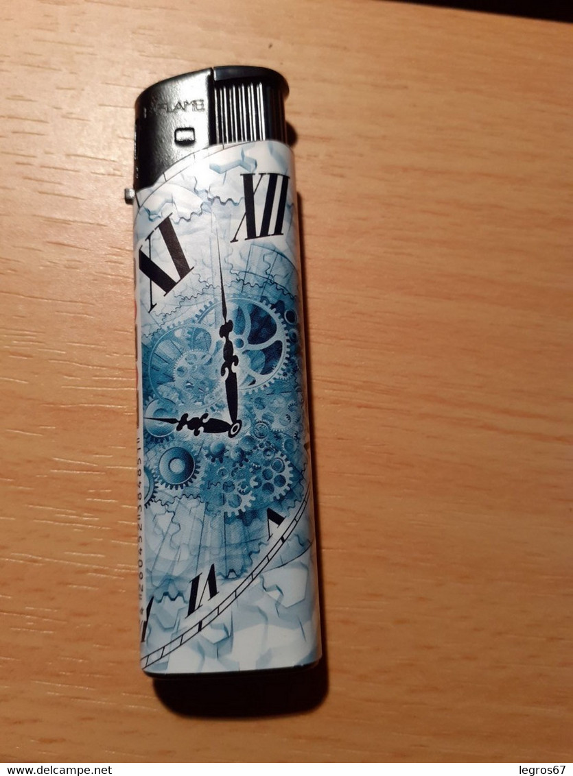 BRIQUET TABAC PRESSE Horloge Bleue - Autres & Non Classés