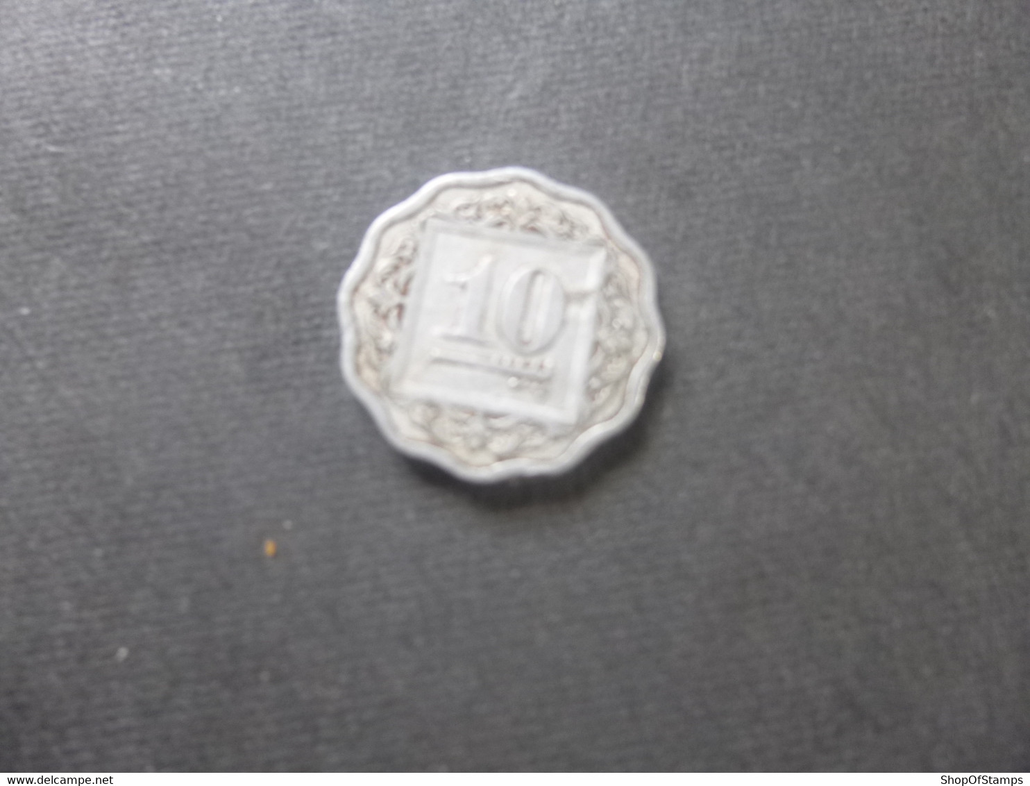Pakistan Coin Year  1983 10 Paisa As Per Scan - Pakistan
