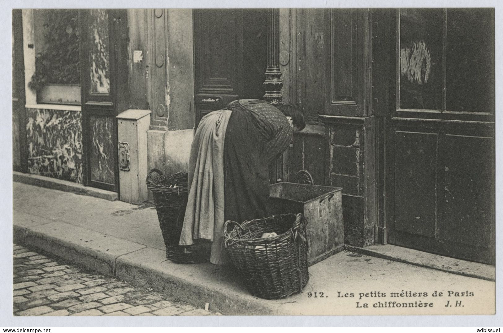 Les Petits Métiers De Paris. La Chiffonnière. J. H. 912. Carte Neuve. TB - Petits Métiers à Paris