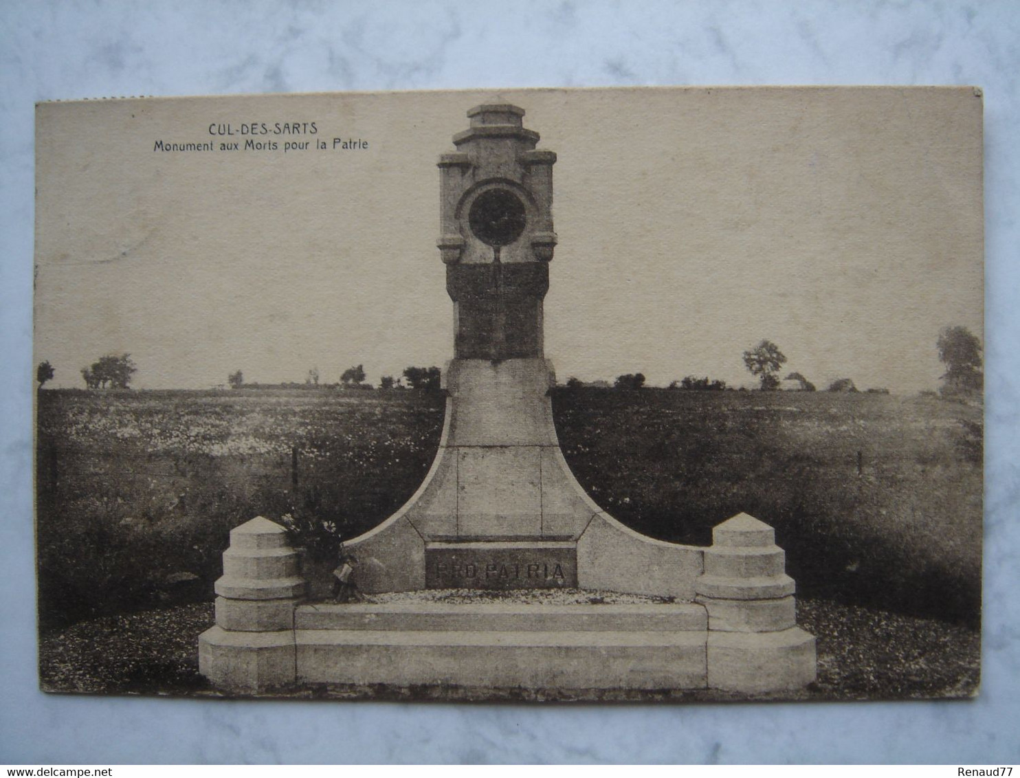 Cul-des-sarts - Monument Aux Morts Pour La Patrie - Cul-des-Sarts