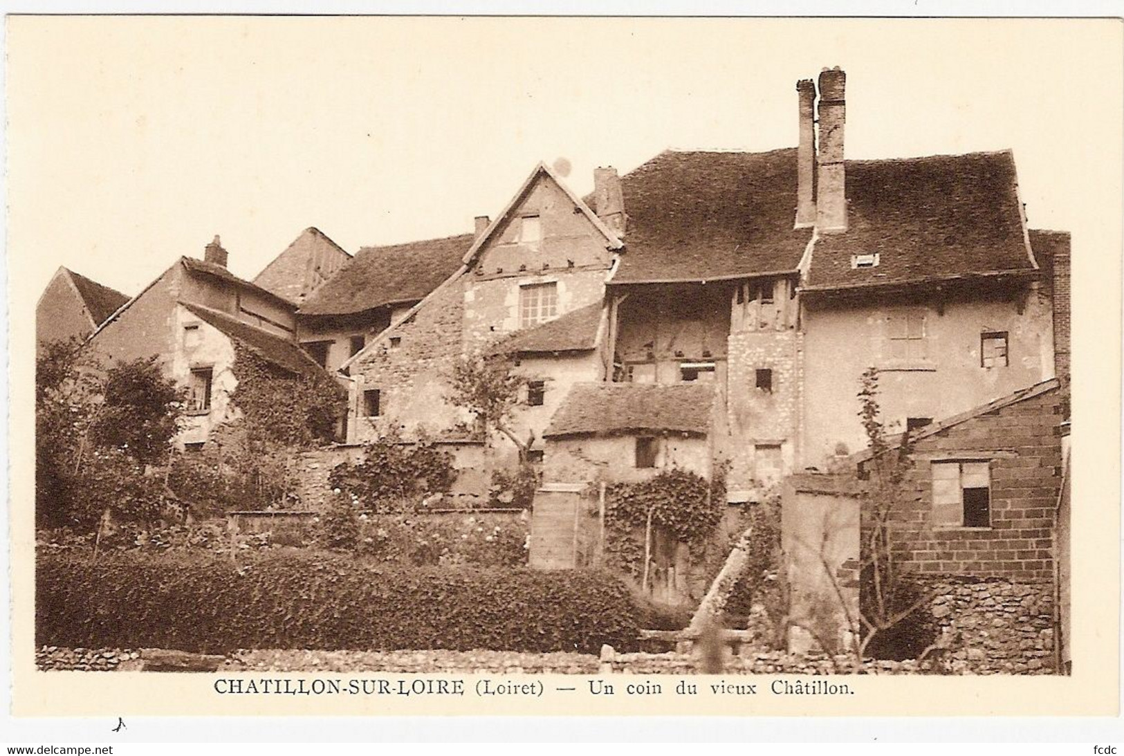 45 CHÂTILLON Sur Loire,UN COIN DU VIEUX CHÂTILLON - Chatillon Sur Loire