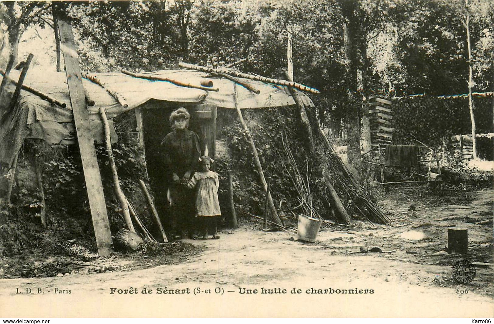 Forêt De Sénart * Une Hutte De Charbonniers * Métier Charbon - Sénart