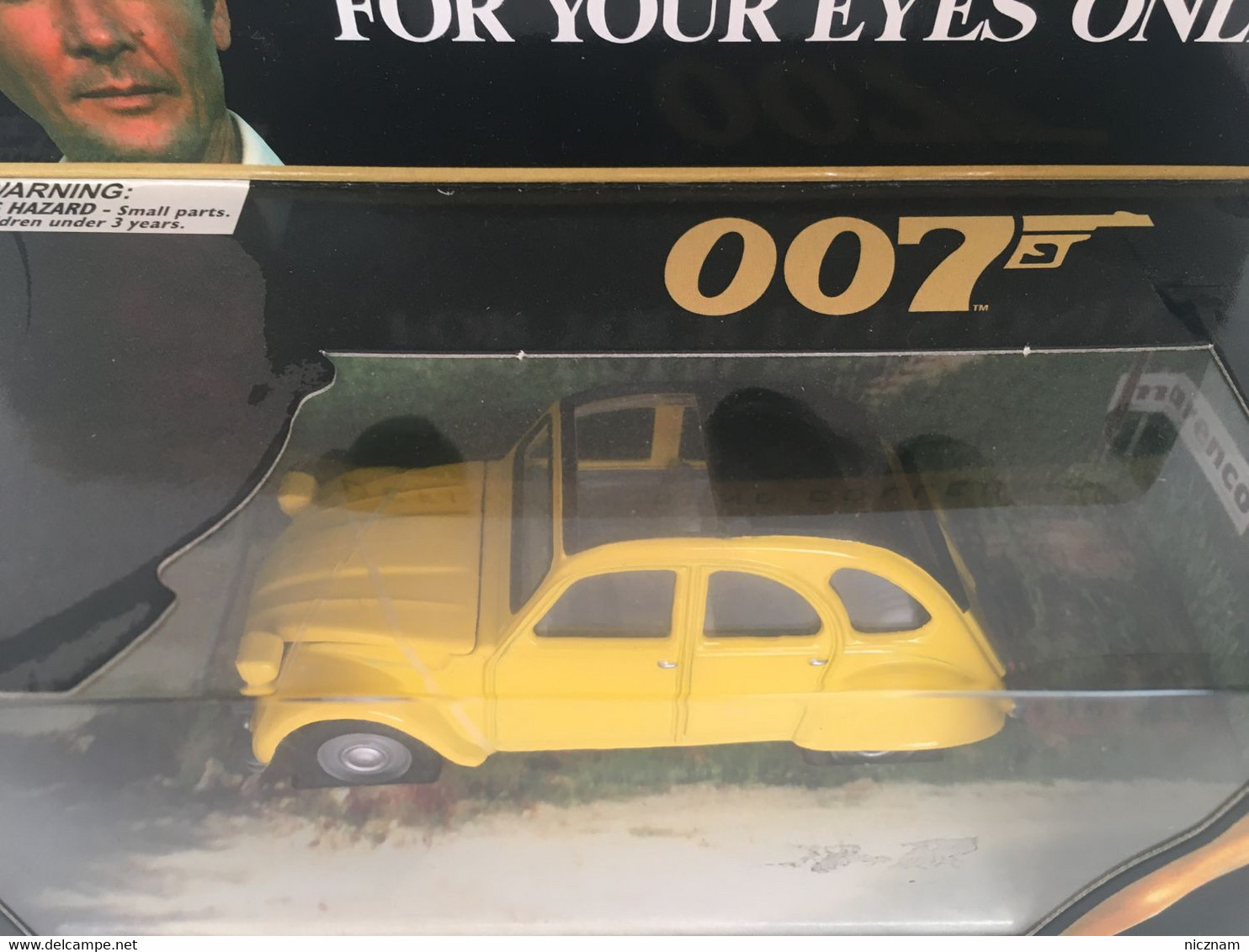 CORGI The Definitive James Bond Collection - Citroen 2CV - Collectors & Unusuals - All Brands