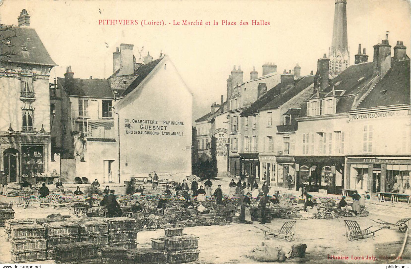 LOIRET  PITHIVIERS  Le Marché Et La Place Des Halles - Pithiviers