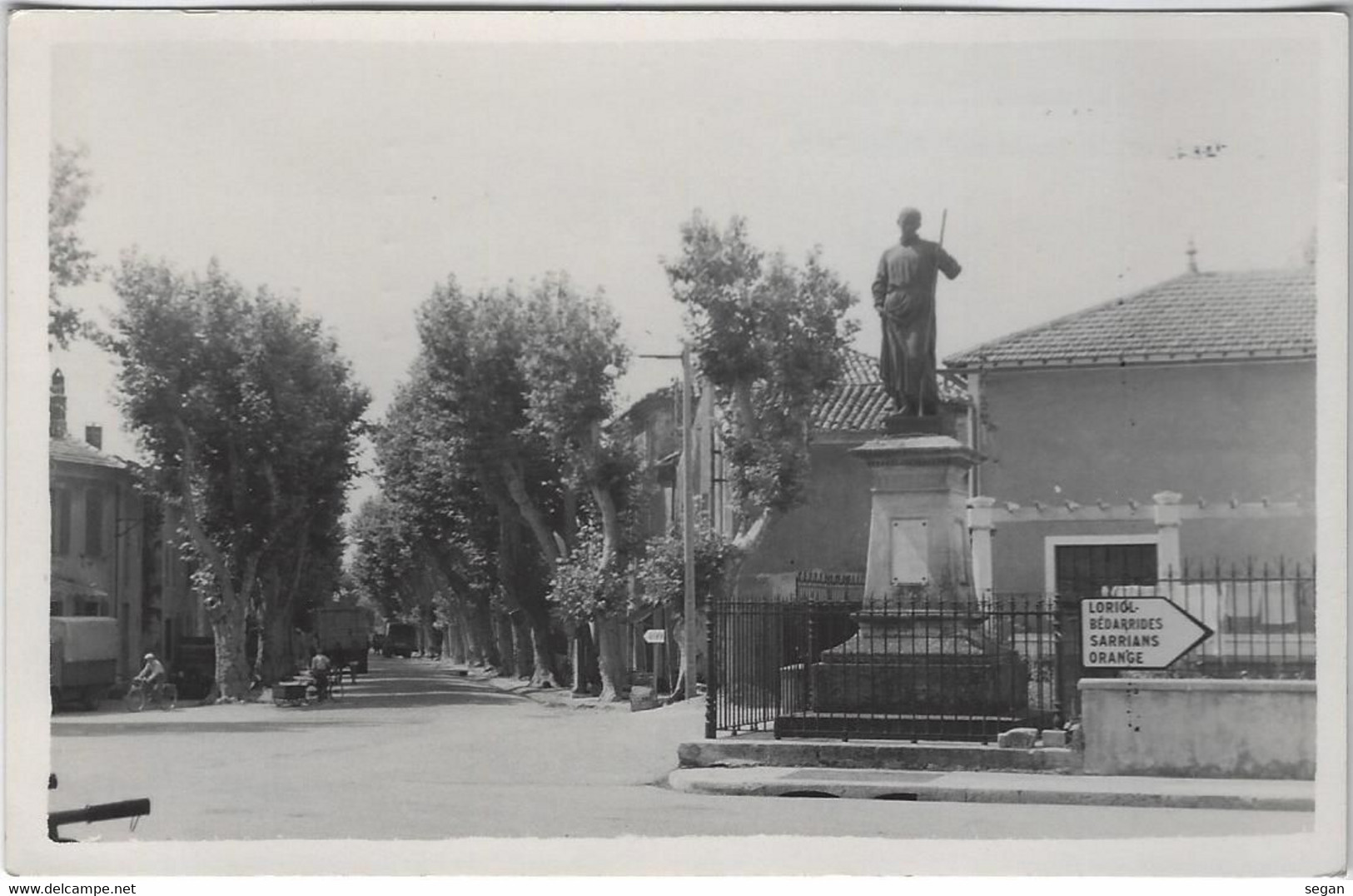 MONTEUX   SAINT GENS ET LE BOULEVARD BELLE CROIX   ANNEE 1953 - Monteux