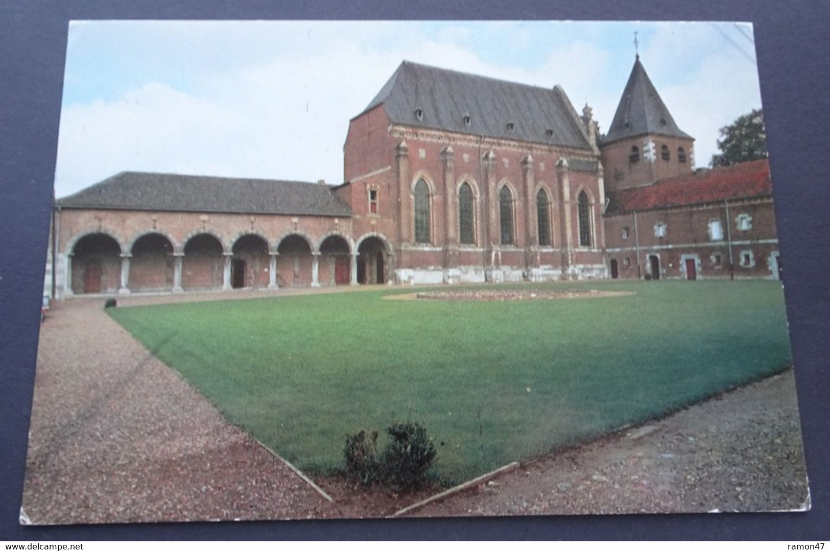 Alden Biesen - Galerij En Kerk Met Een Gedeelte Van Het Neerhof - Bilzen