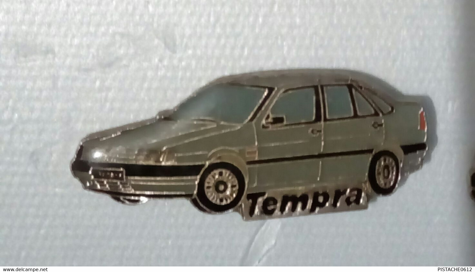 Pin's FIAT TEMPRA - Fiat