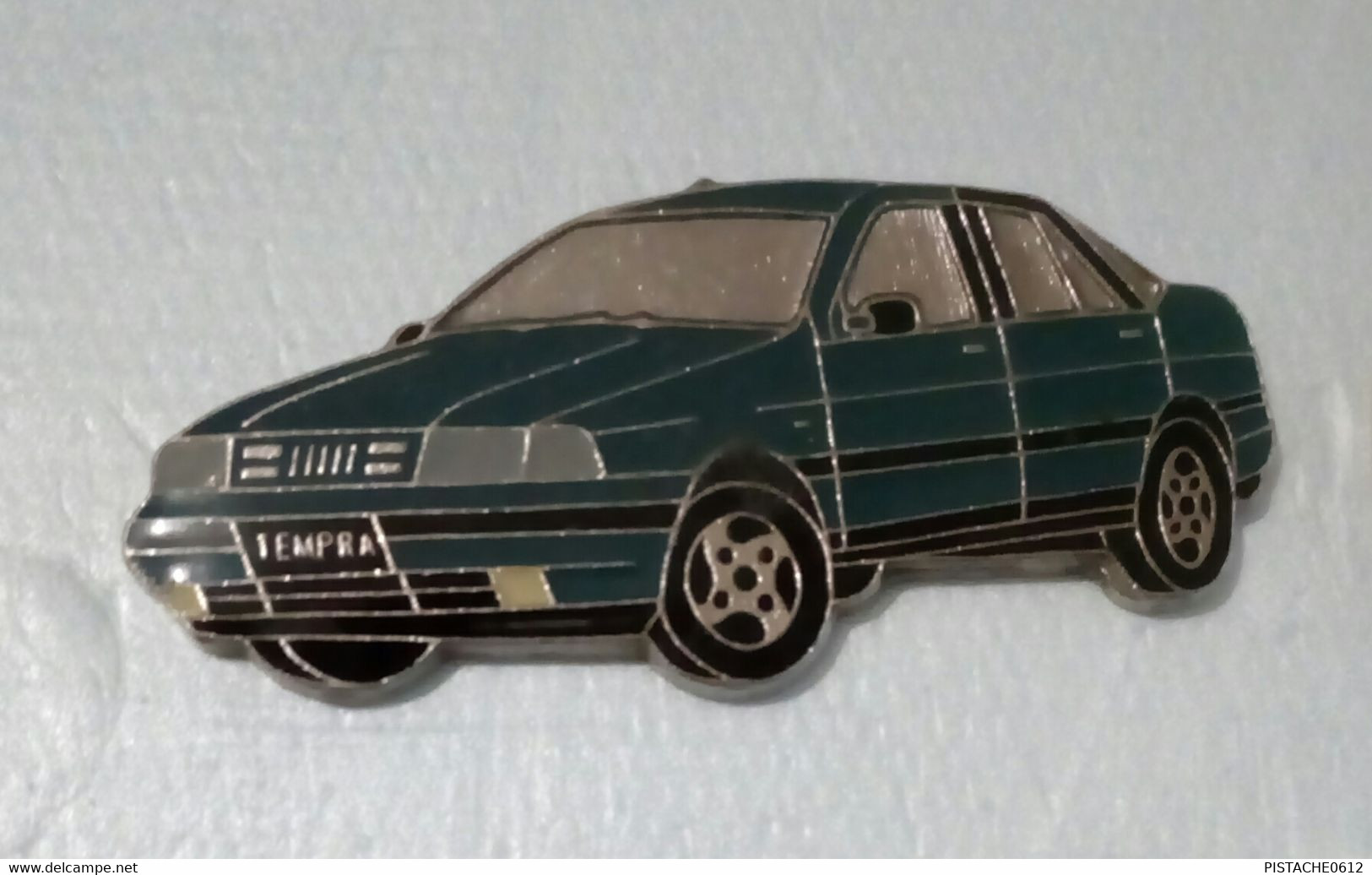 Pin's FIAT TEMPRA - Fiat