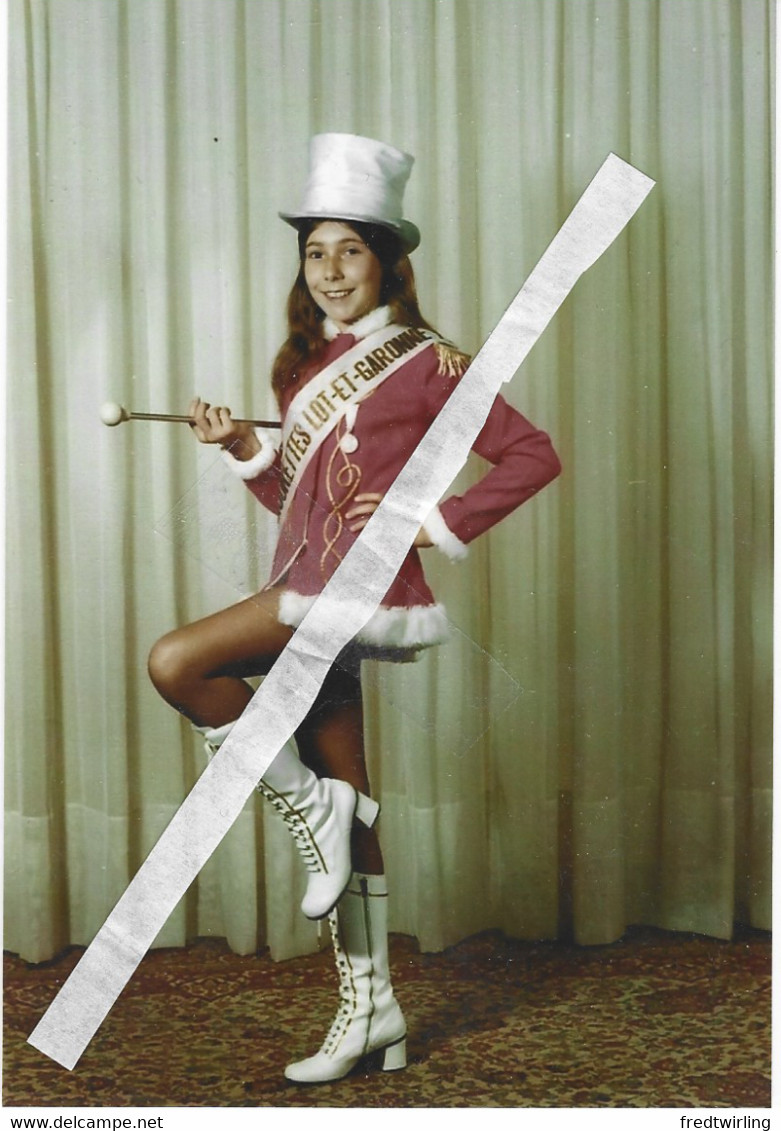 PHOTO MAJORETTES CANCON 47 LOT ET GARONNE CAPITAINE - Other & Unclassified