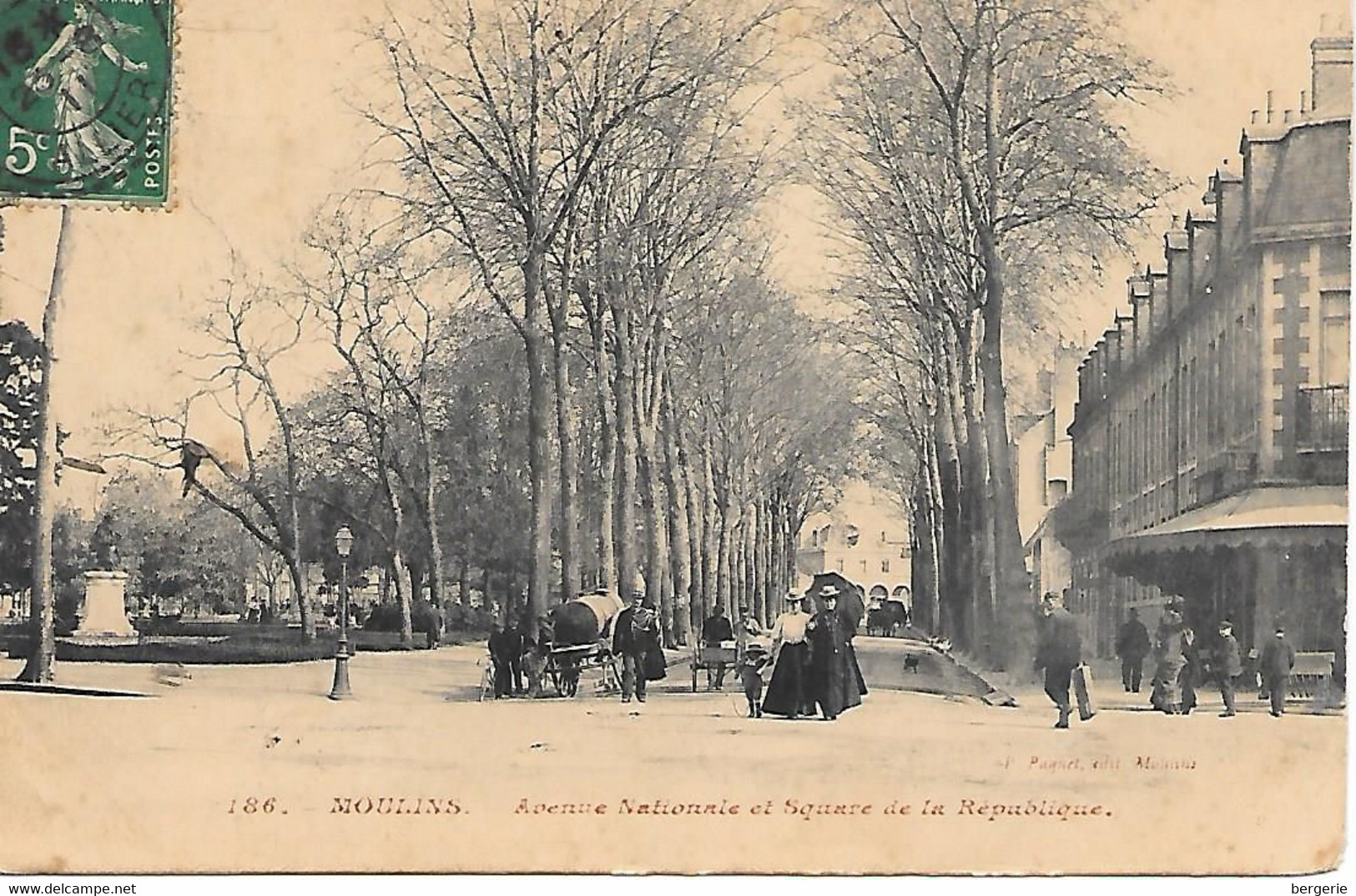 C/ 182         03      Moulins                 Avenue Nationale Et Le Square De La République - Moulins