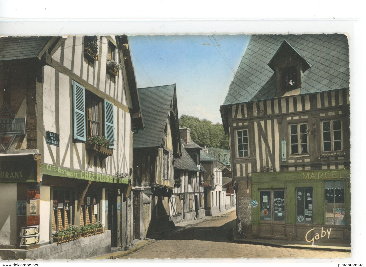 BERNAY VIEILLES MAISONS NORMANDES RUE DE LISIEUX ET RUE DES SOURCES CAFE RESTAURANT CHEZ PIERRE 1958 - Bernay