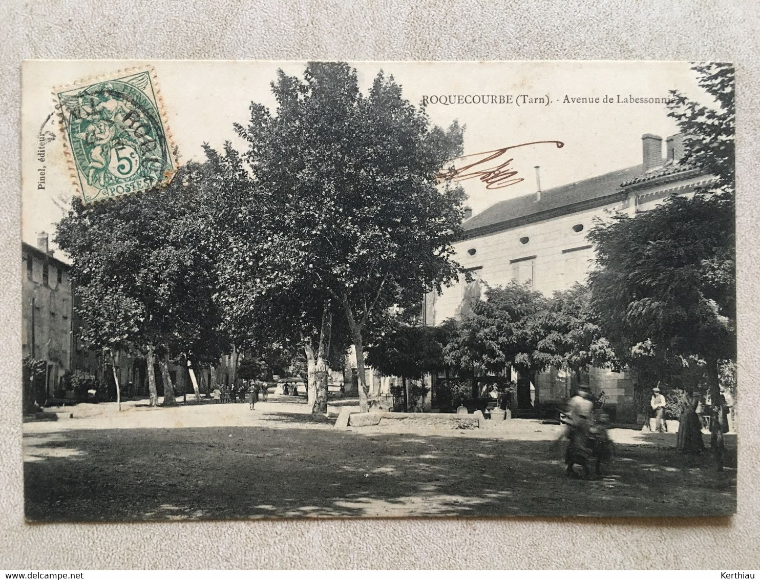 Roquecourbe Avenue De Labessonie. Animée. Circulée Années 1910 - Roquecourbe