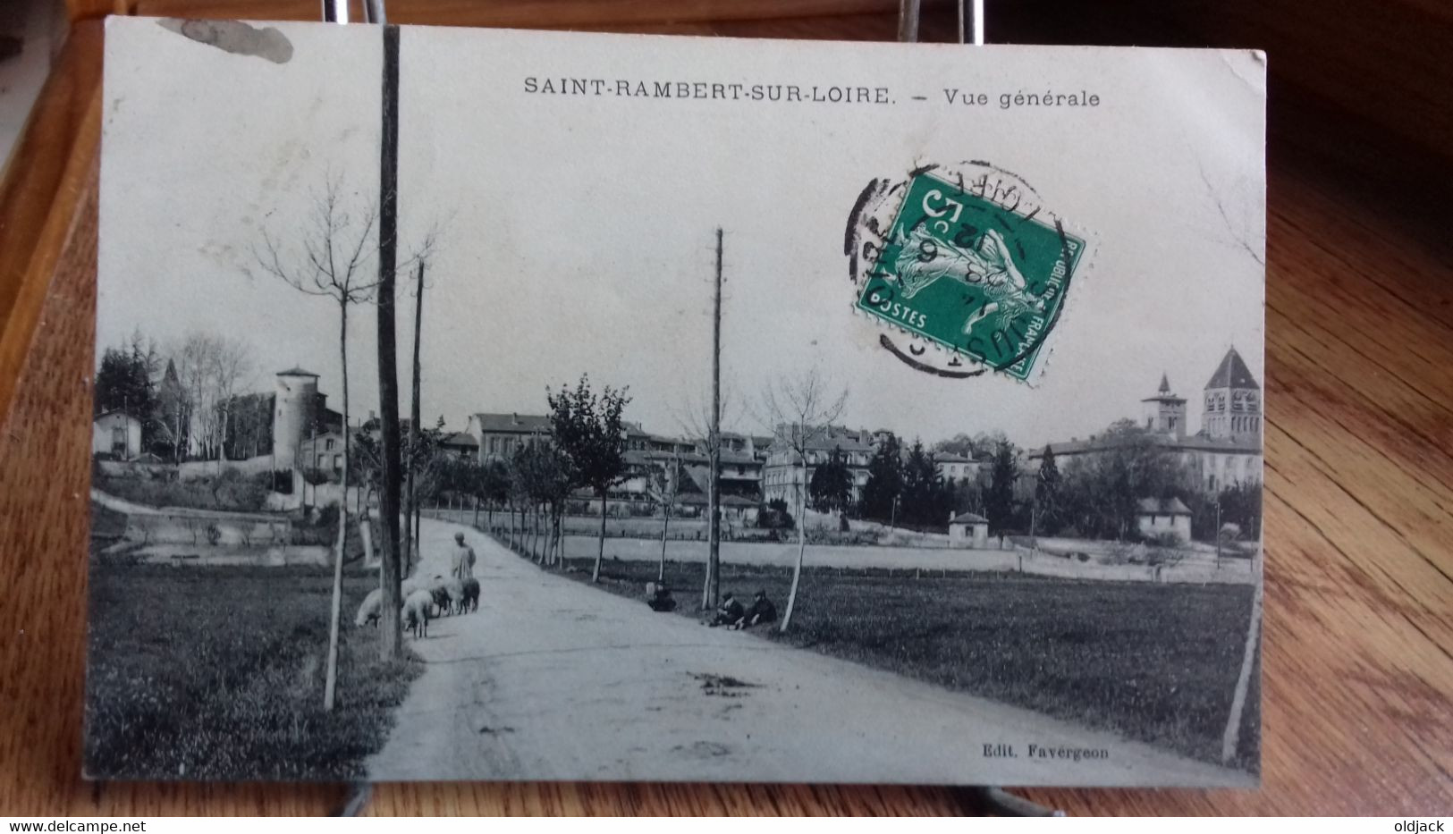 CPA  SAINT RAMBERT SUR LOIRE  Vue Générale. (19..) ..animée., Bétail....(S10-22) - Saint Just Saint Rambert