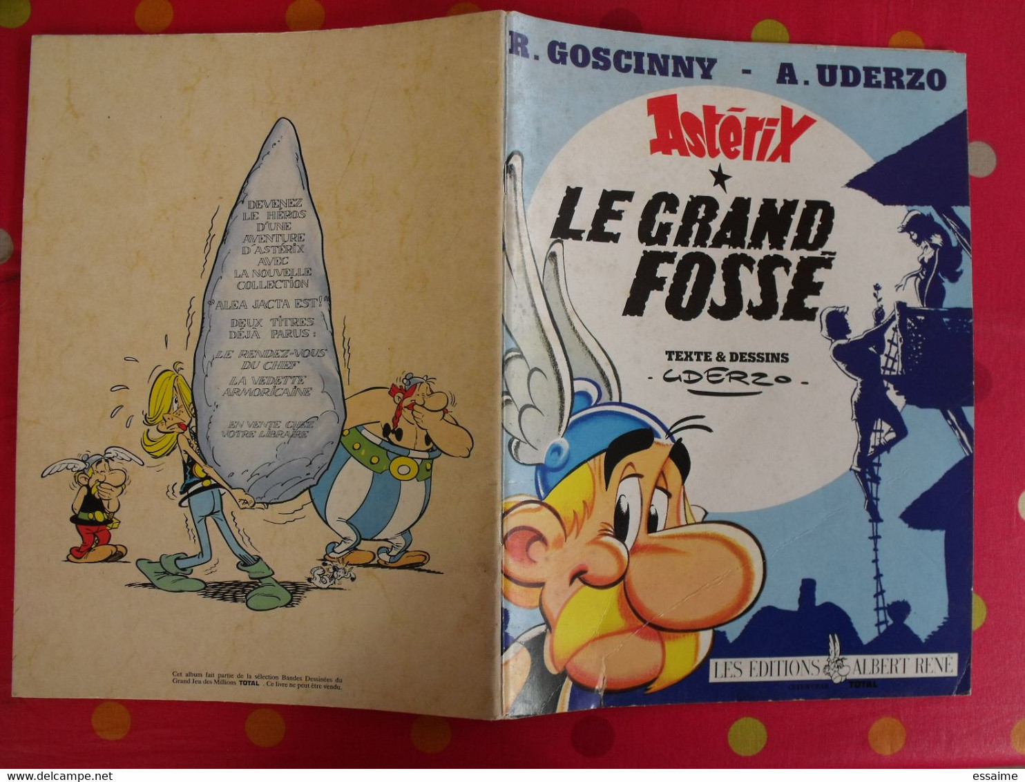 Astérix. Le Grand Fossé. Uderzo. 1980. Offert Par Total - Asterix