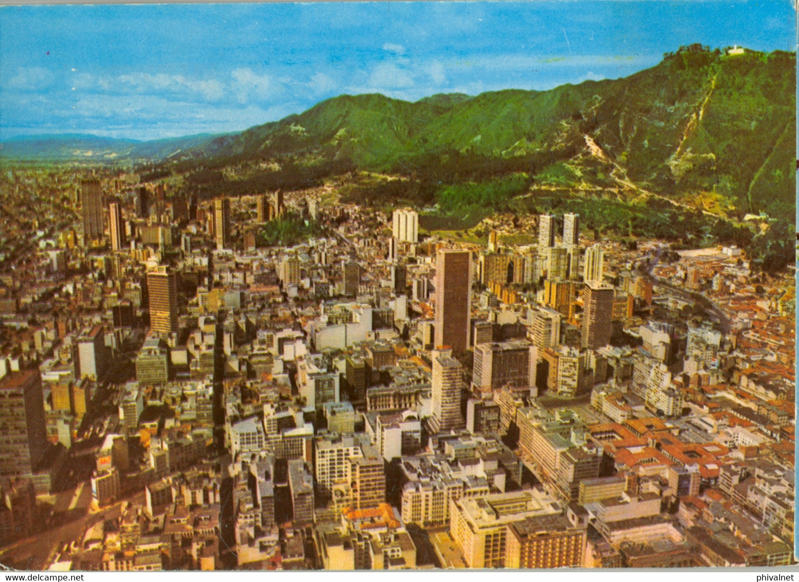 COLOMBIA , T.P. CIRCULADA , BOGOTÁ , VISTA AÉREA DEL CENTRO DE LA CIUDAD - Colombie