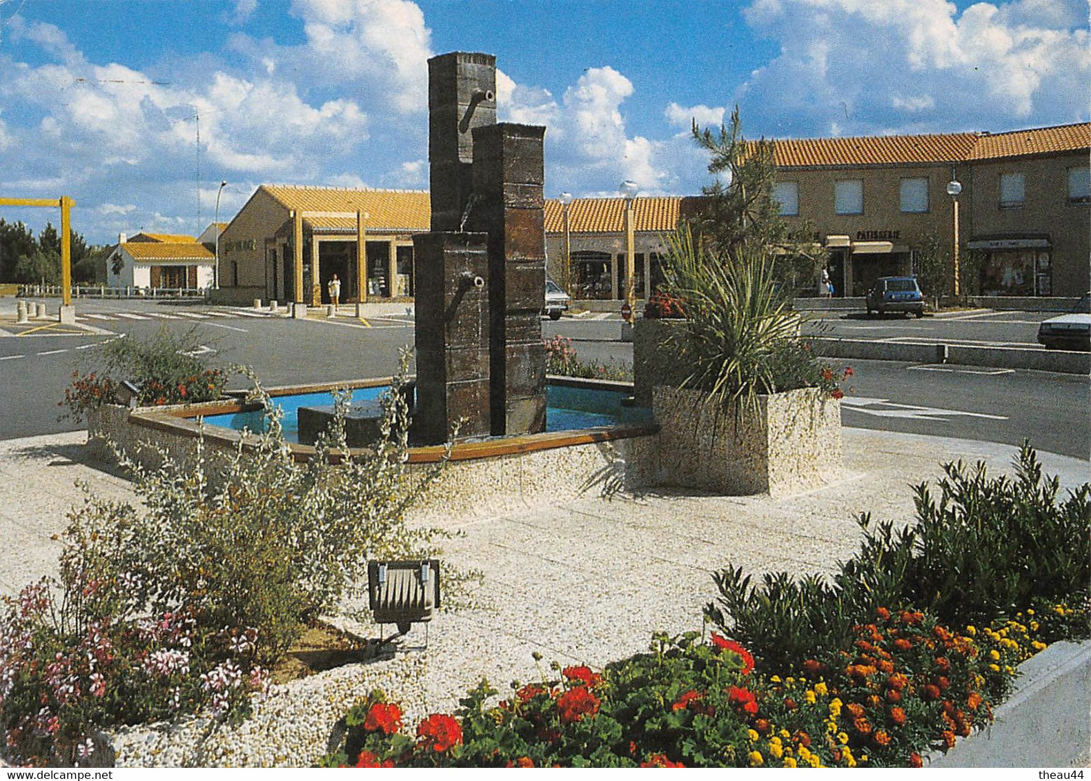 ¤¤  -   BOUAYE    -  Fontaine Fleurie , Place Des Echoppes      -   ¤¤ - Bouaye