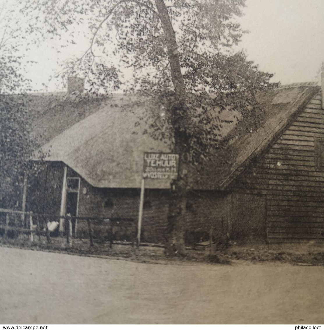 Laren (NH) Hoek Nieuwerweg (op Bord Luxe Auto Te Huur) 19?? - Laren (NH)