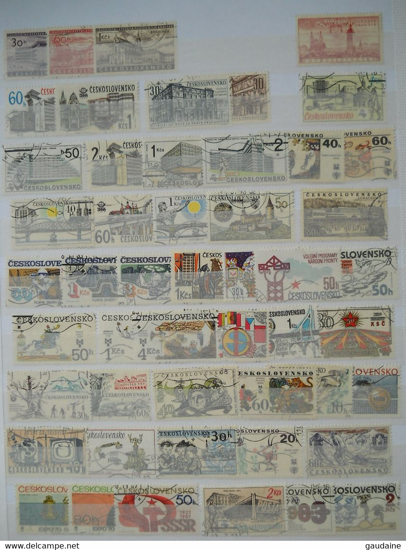 TCHECOSLOVAQUIE CESKOSLOVENSKO - LOT DE 730 TIMBRES DIFFERENTS - SET - COLLECTION