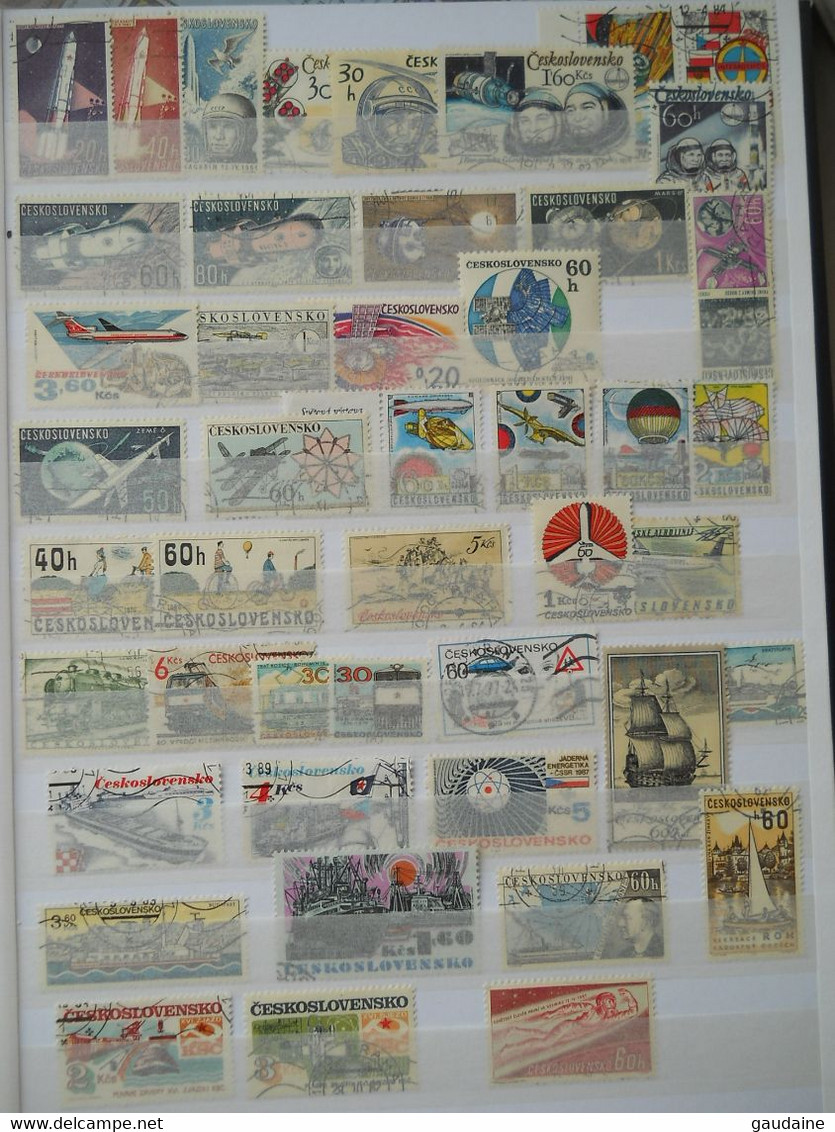 TCHECOSLOVAQUIE CESKOSLOVENSKO - LOT DE 730 TIMBRES DIFFERENTS - SET - COLLECTION